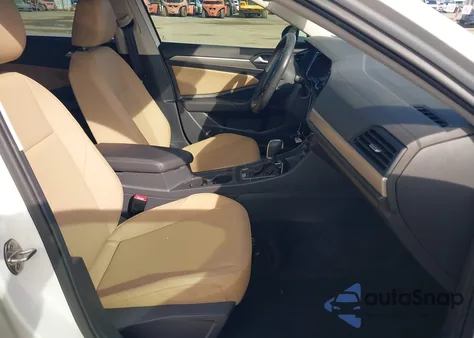 2019 Volkswagen Jetta 1.4T R-Line/1.4T S/1.4T Se из США, поврежденный, VIN 3VWC57BU2KM086206